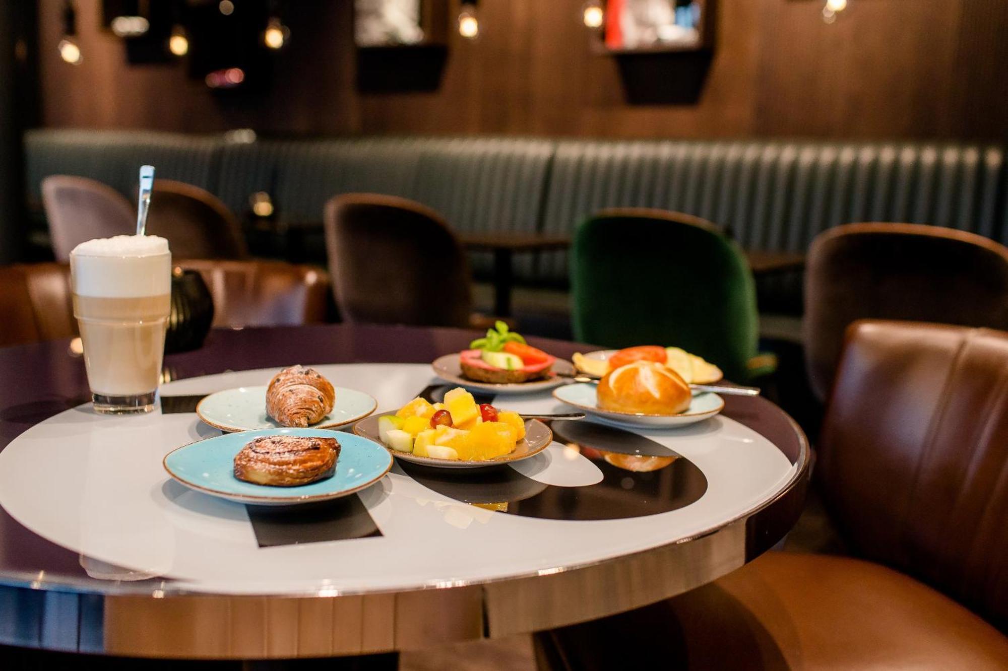 Motel One Frankfurt-Eastside Frankfurt am Main Dış mekan fotoğraf