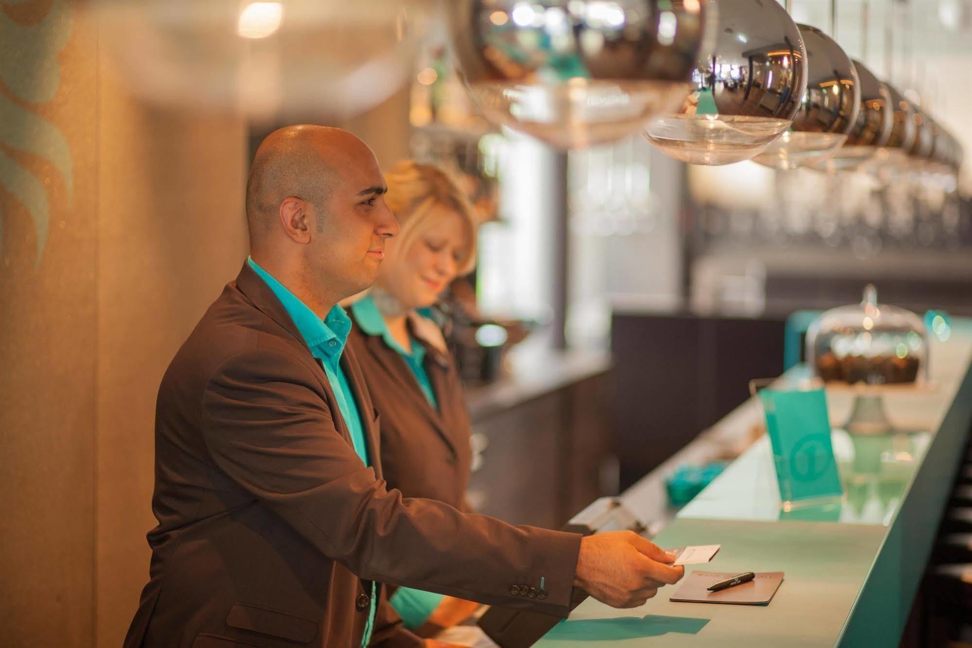 Motel One Frankfurt-Eastside Frankfurt am Main Dış mekan fotoğraf