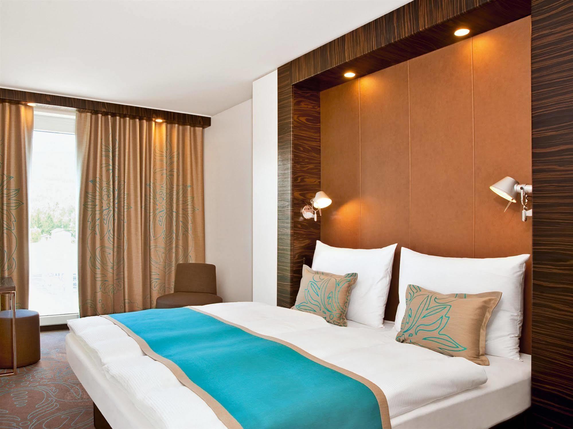 Motel One Frankfurt-Eastside Frankfurt am Main Dış mekan fotoğraf