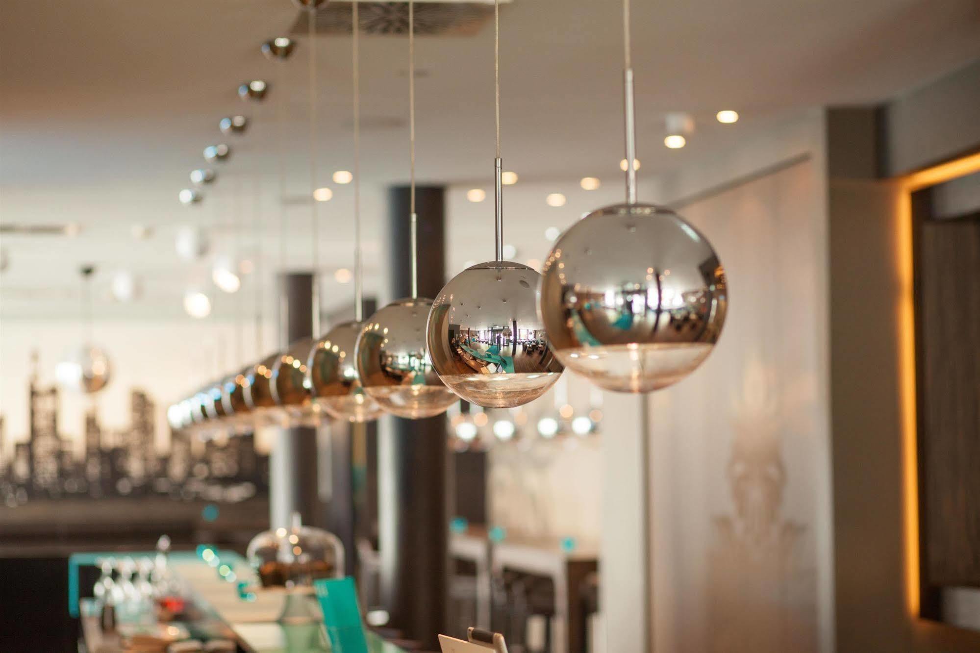 Motel One Frankfurt-Eastside Frankfurt am Main Dış mekan fotoğraf